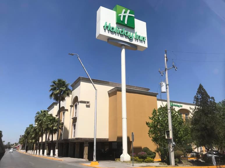 La Asociación Mexicana de Hoteles y Moteles en Coahuila (AMHM) manifestó que cada semana ocho negocios quiebran en Coahuila, por lo que los diputados federales, deben atender con seriedad los recortes que se generarán en la entidad, esto con el objetivo de evitar que la economía del estado se deteriore aún más. (ARCHIVO)