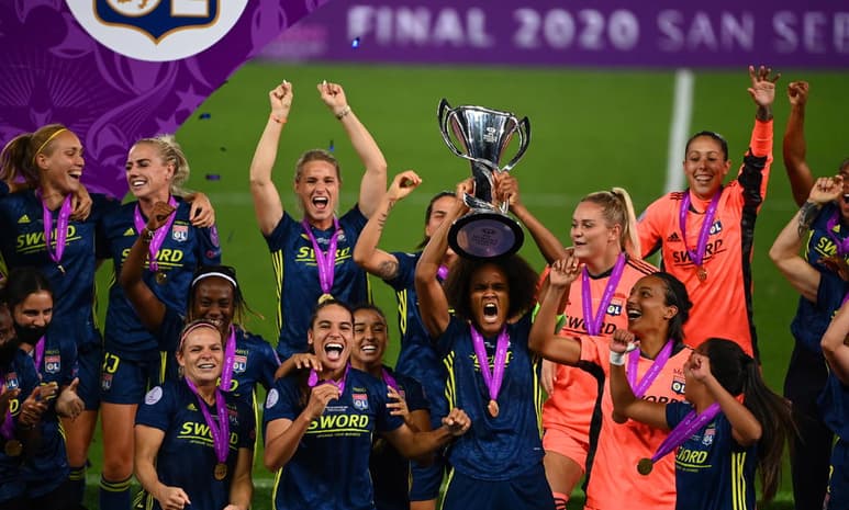 El Consejo de la FIFA, consciente del crecimiento en la última década del fútbol femenino, ha aprobado una reforma de la reglamentación que favorece a las jugadoras y entrenadoras. (ARCHIVO)