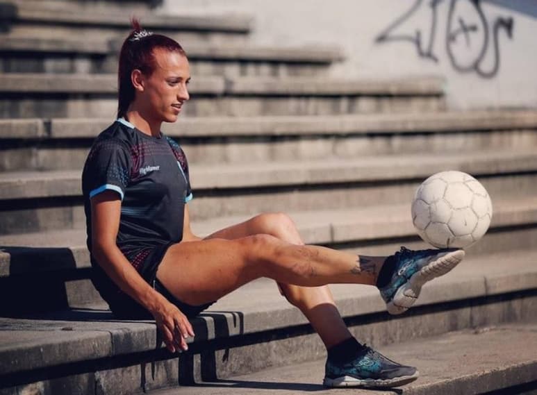 Mara Gómez, que jugaba en torneos regionales, se sumó a la pretemporada de Villa San Carlos en enero de este año. (ESPECIAL)