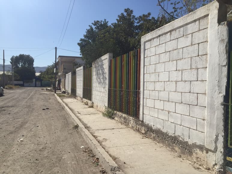 Ladrones lograron ingresar al jardín de niños Lauro Aguirre de la colonia Francisco Villa Sur, forzando la reja del comedor.