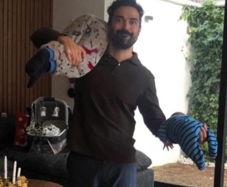 Este domingo, el actor mexicano Poncho Herrera tomó por sorpresa a sus fans de Instagram al anunciar el nacimiento de su segundo hijo. (Especial)