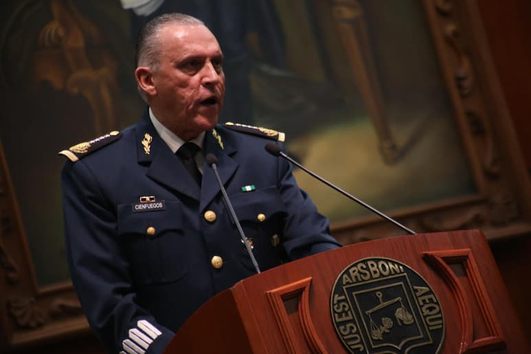 López Obrador señaló que en el caso del general Salvador Cienfuegos no se brinda protección, impunidad y no se protege a nadie, pero aseguró que el gobierno de Estados Unidos reconoció que violó el proceso de colaboración bilateral. (ARCHIVO)