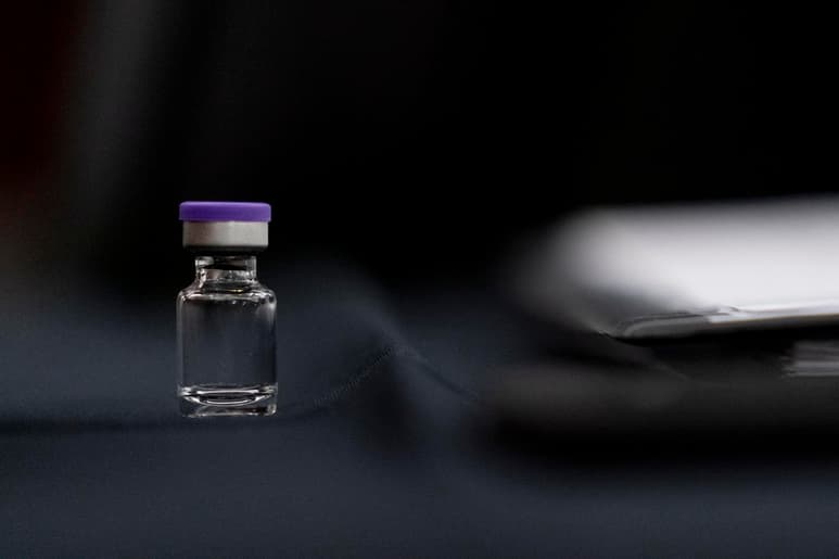 El objetivo del conocido como Comité Asesor de Vacunas y Productos Biológicos de la FDA es votar sobre si se debe o no recomendar a la FDA que apruebe la vacuna contra el COVID-19 que han creado la estadounidense Pfizer y su socio alemán BioNTech.
(ARCHIVO)