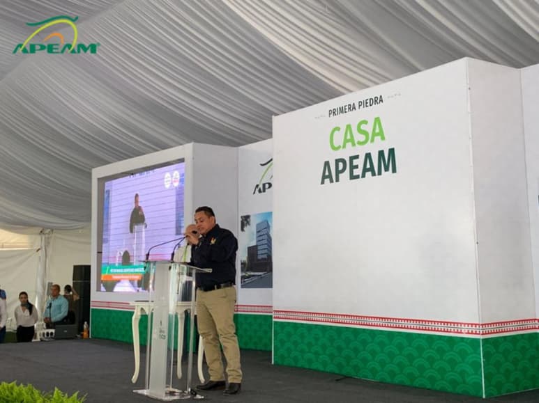  En un hecho sin precedentes, los dirigentes de los partidos de la Revolución Democrática (PRD), Acción Nacional (PAN) y Revolucionario Institucional (PRI), presentaron ante el Instituto Electoral de Michoacán (IEM) el convenio para contender en alianza por la gubernatura en 2021. (ARCHIVO)