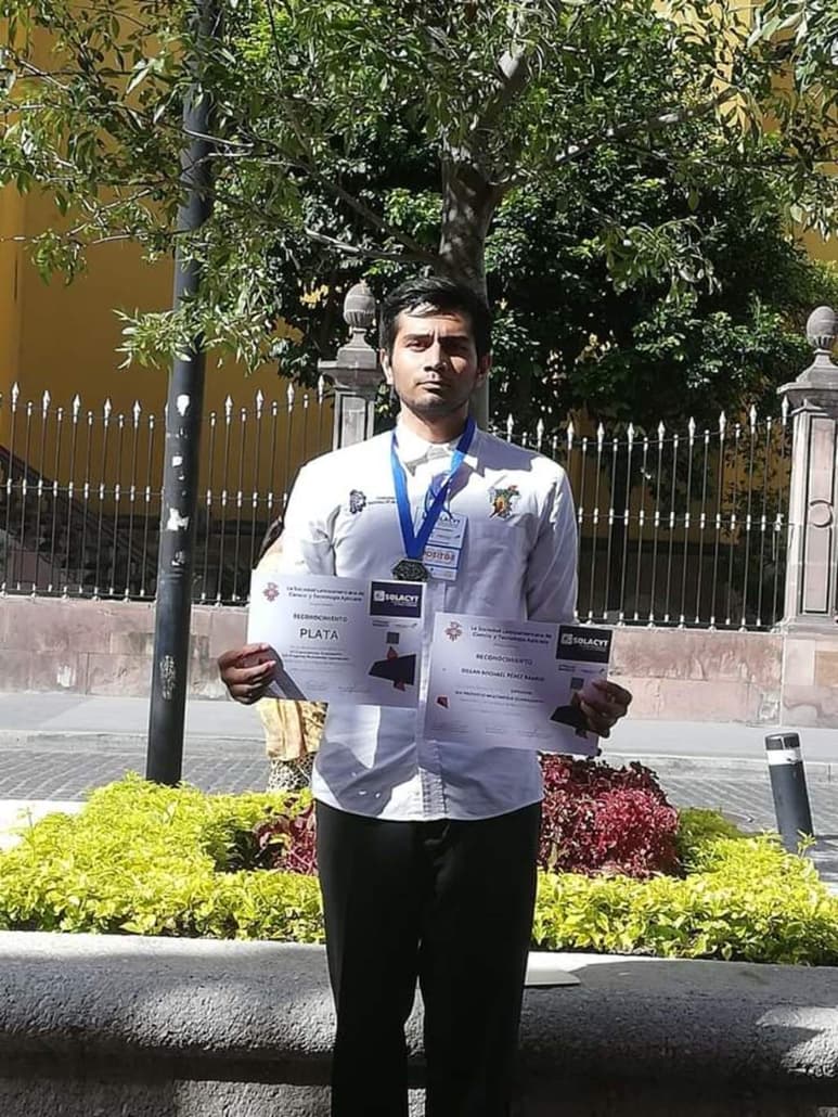 Dillan Michael Pérez Ramos, estudiante del Tecnológico Nacional de México, obtuvo medallas de oro y bronce en dos categorías. (CORTESÍA)