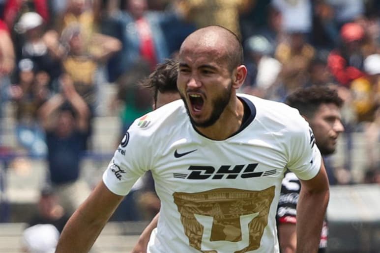 El delantero subcampeón, Carlos González, sería el primer refuerzo del Guard1anes 2020 para los Tigres de la UANL. (ARCHIVO)
