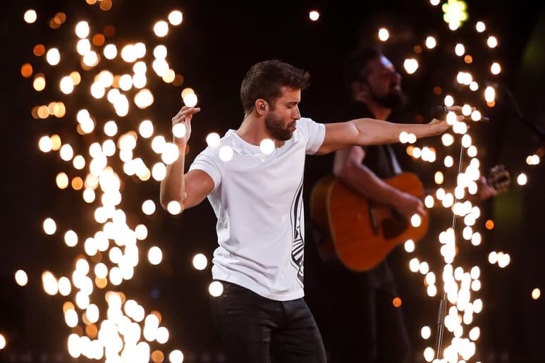 En su nuevo disco, se atreve a jugar como nunca con sus canciones y muestra sus sentimientos a flor de piel.