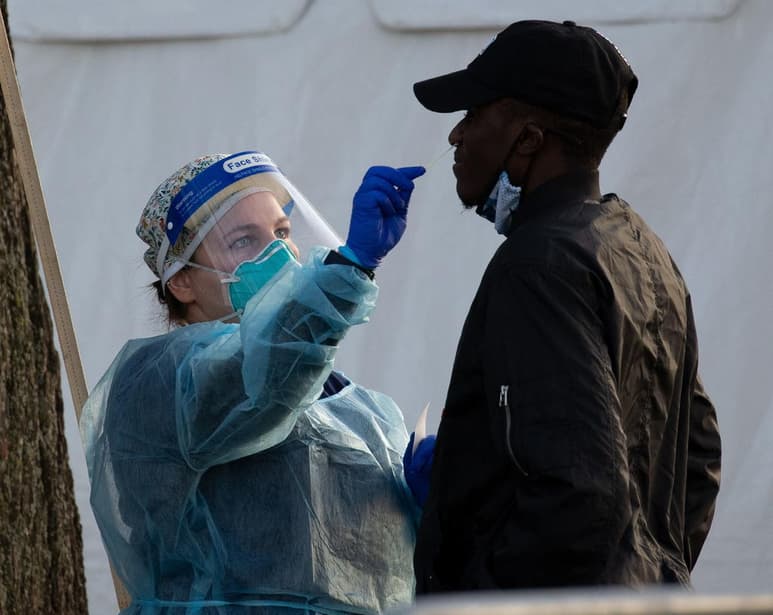 Las estrictas normas de confinamiento de las últimas semanas han provocado una 'rebelión' en varias ciudades de California (EUA), que se han llegado a plantear la creación de sus propios departamentos de salud para manejar la crisis a su manera. (ARCHIVO)