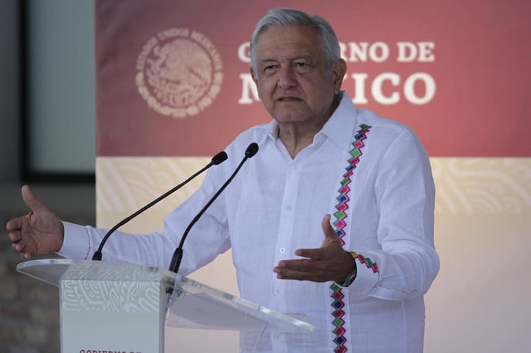 El presidente aseguró que aumentar el salario mínimo 'es justo y necesario'. (ARCHIVO)