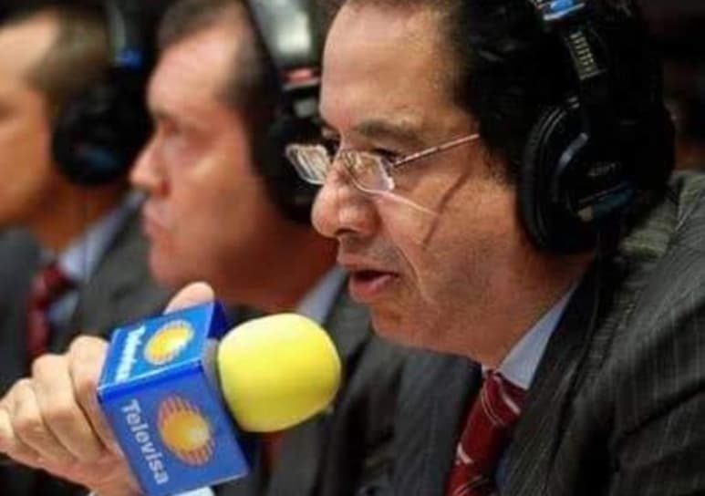 Alfonso 'El Doctor' Morales inmortalizó algunas frases con las que pintaba de emoción su trabajo como comentarista deportivo, principalmente en las funciones de boxeo y lucha libre. (ESPECIAL)