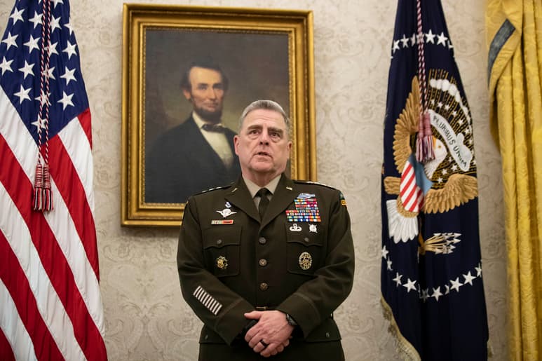 Esta es la segunda reunión cara a cara de Milley (foto). (AP)