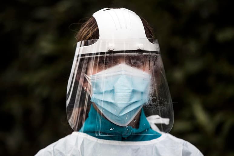 Las autoridades sanitarias de Italia han detectado el caso de un sujeto contagiado con la misma variedad de coronavirus detectada en Reino Unido y le puesto en aislamiento, según confirmó hoy el Ministerio de Sanidad en un comunicado. (ARCHIVO)