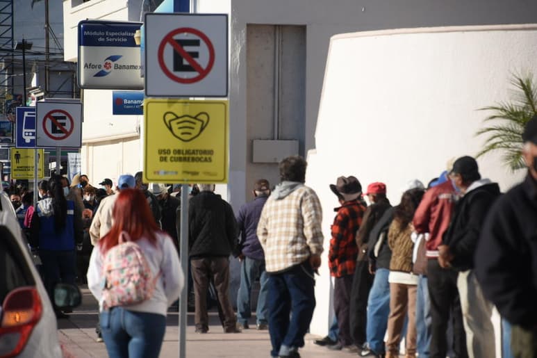 El horario de mayor aforo en el primer cuadro de Monclova está de 11:00 de la mañana a cinco de la tarde.