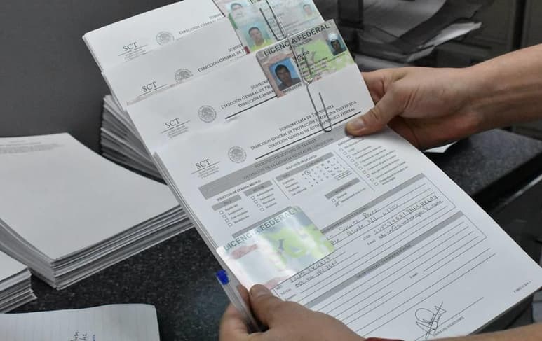 El acuerdo firmado por el secretario de Comunicaciones y Transportes, Jorge Arganis Díaz-Leal, incluye que, en materia de marina mercante, se prorroga hasta el 30 de junio de 2021 la vigencia y efectos jurídicos de los Certificados de Competencia, Certificados de Competencia Especial y Refrendos de Títulos expedidos u otorgados vigentes.
(ARCHIVO)