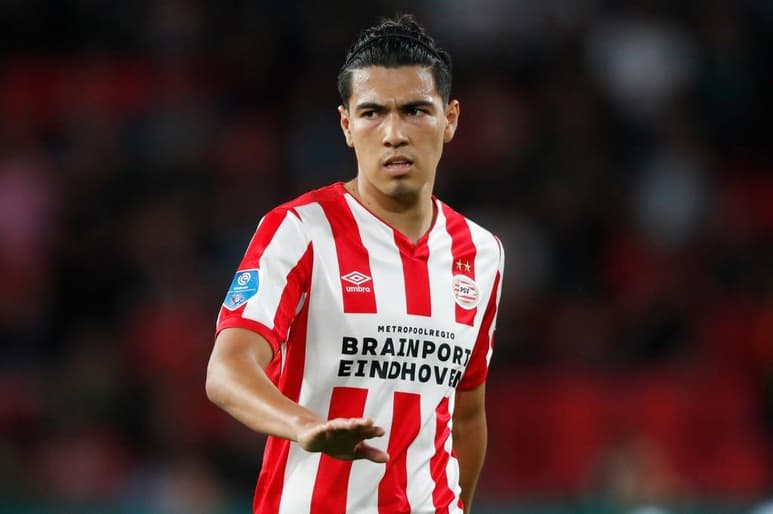 El mexicano Érick Gutiérrez alista su regreso con el PSV Eindhoven, después de tres meses de baja por lesión en el tobillo. (ESPECIAL)