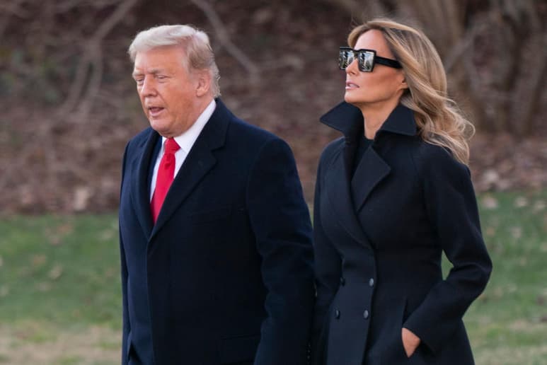 El presidente y su esposa, Melania, de vacaciones en la ciudad de Palm Beach, al norte de Miami, no tuvieron durante la Nochebuena el tradicional servicio religioso como años anteriores.
(EFE)