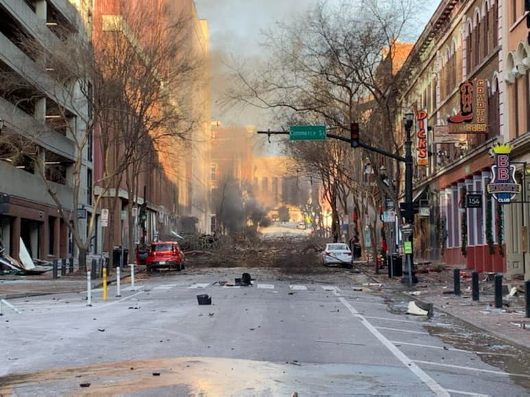 La Policía local de Nashville ha apuntado a que la explosión podría ser un 'acto intencionado', aunque por el momento no ha señalado a ningún responsable.
(EFE)