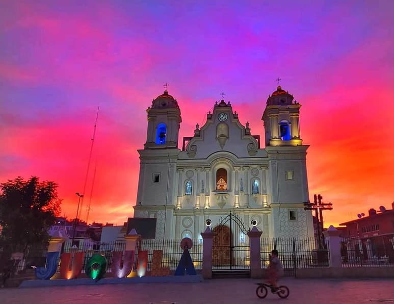 Visita Santa Catarina Juquila, nuevo Pueblo Mágico de Oaxaca. Hogar de la Vírgen Inmaculada de Juquila. (Instagram @juquila_oaxaca_mexico_)