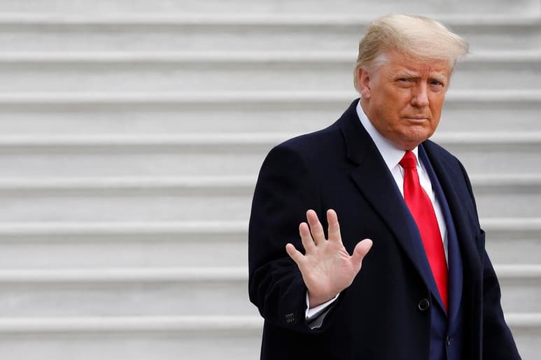 Varios políticos republicanos criticaron este domingo a Trump, el líder de su partido, por no firmar el proyecto de ley aprobado el pasado lunes por el Congreso. (ARCHIVO)