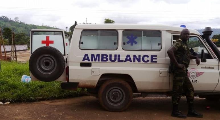 Más de 37 personas murieron y 18 resultaron heridas al estrellarse un autobús en el oeste de Camerún, informaron autoridades. (ESPECIAL)