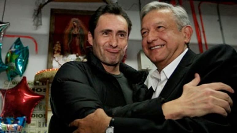 Demián Bichir acaparó la atención de redes sociales tras elogiar a AMLO y su gobierno en una entrevista con Fernanda Familiar (ESPECIAL)