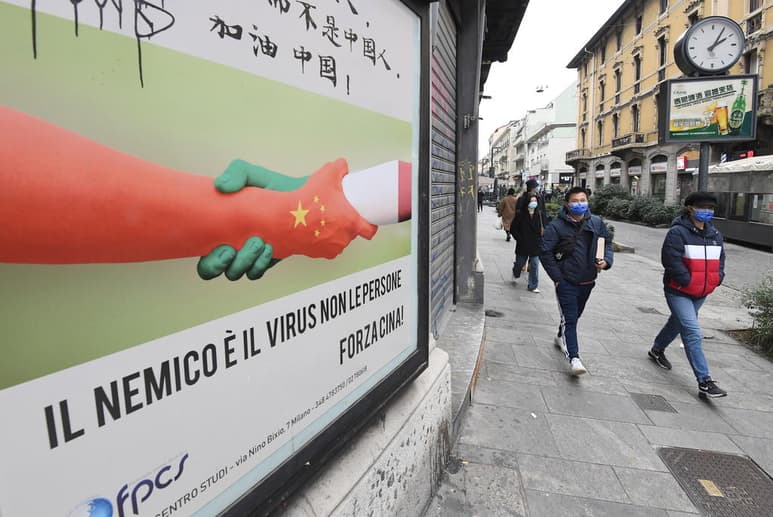 Por contra, los residentes se preparan para dar la entrada a un 2021 que quedará marcado por un confinamiento completo de la ciudad durante 11 semanas que, según sus habitantes, era la única medida posible para evitar que el COVID se propagase aún más y continuara haciendo estragos.
(EFE)
