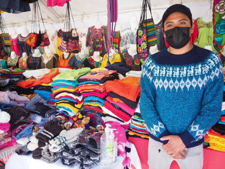 Afrontan la contingencia haciéndose presentes en el primer cuadro de la ciudad.