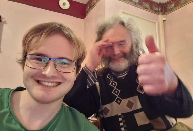 La publicación de la historia de Jason Kelly en un periódico local ayudó al reencuentro. (INTERNET)