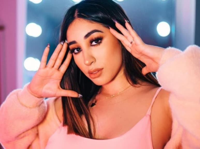 La 'influencer' causó sensación en Instagram al mostrarse en body paint (QUEENBUENROSTRO)