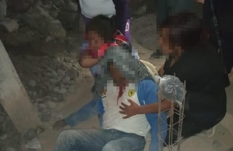 Familiares de la pareja solicitaron auxilio al 911, por lo que hasta el ejido arribaron los elementos de la Policía Municipal.
