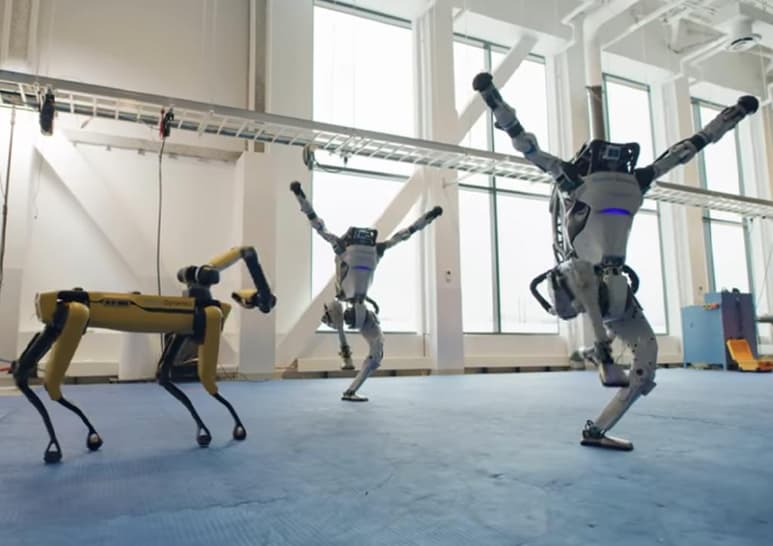 La coreografía, que parece programada por computadora, es calificada como ‘perturbadora’. (INTERNET)