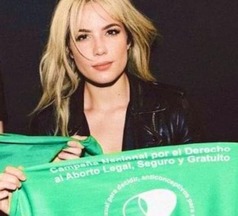 La madrugada de este miércoles en Argentina se legalizó el aborto tras doce horas de sesión parlamentaria. (Especial)