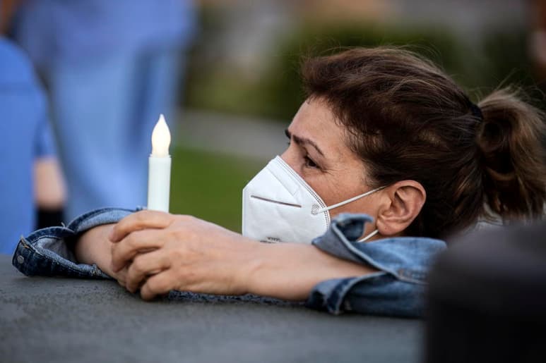California rebasó el jueves las 25,000 muertes por coronavirus desde el inicio de la pandemia, el tercer estado del país en superar la marca, después de Nueva York y Texas, dijeron funcionarios de salud. (ARCHIVO)
