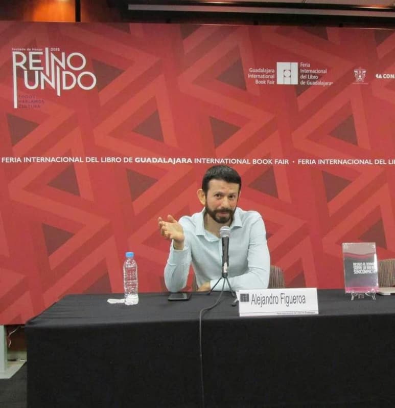 Gran escritor. En sus cinco libros, Alejandro Figueroa ha abordado la acción de cuestionar.