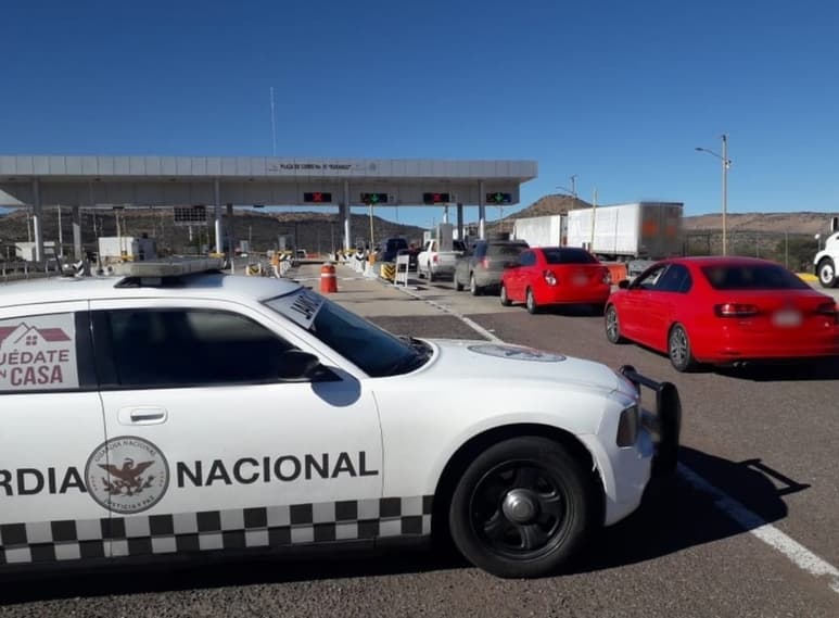 Poco antes de las 12 del día fue reabierta la autopista.