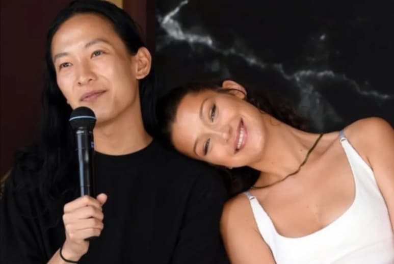 El conocido diseñador de moda Alexander Wang ha negado rotundamente las acusaciones de abusos sexuales vertidas en su contra en los últimos días, que ha calificado de 'grotescas' en un comunicado enviado a los medios locales. (ESPECIAL)