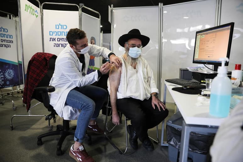 Israel encargó lotes del preparado desarrollado por Pfizer-BioNTech al comienzo de la pandemia. (EFE)