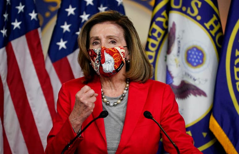 La demócrata Nancy Pelosi resultó este domingo reelegida como presidenta de la Cámara de Representantes de EUA con el desafío de revivir la economía y aprobar medidas para hacer frente a la pandemia con una estrecha mayoría, que no se había visto en esa cámara en 20 años. (AGENCIAS / AP)