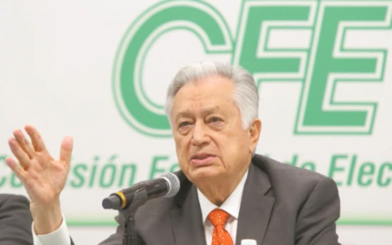 Los senadores del PAN solicitarán que el director general de la Comisión Federal de Electricidad (CFE), Manuel Bartlett Díaz, comparezca por el apagón que afectó a 10 millones de usuarios en todo el país el pasado 28 de diciembre. (ESPECIAL)