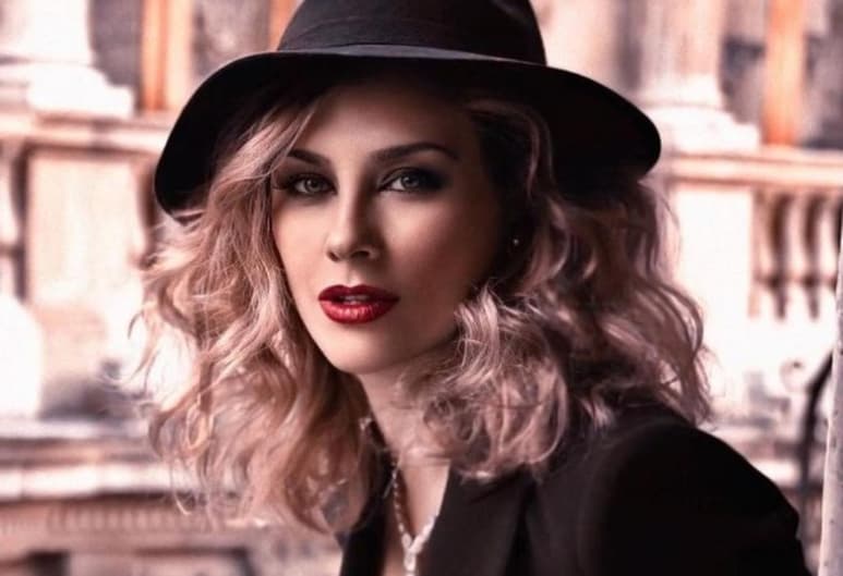 Arámbula inició el 2021 con una fotografía donde se dejó ver sin ropa a través de su cuenta en Instagram (@ARACELYARAMBULA)
