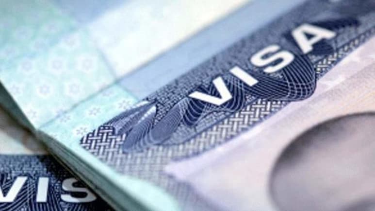 Por ahora, llenar la solicitud DS-160 e iniciar los primeros pasos del trámite que incluyen el pago, es lo único posible, ya que por la pandemia las citas para tramitar por primera vez la Visa de turista B1/B2 están suspendidas. (ESPECIAL)
