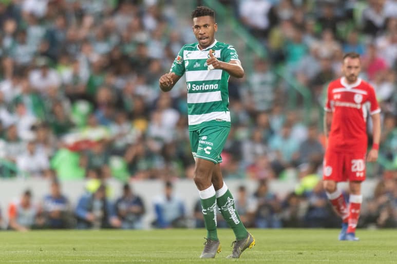 El plantel de los Guerreros del Santos Laguna se encuentra en plena preparación rumbo al partido de debut en el torneo Guard1anes 2021, definiendo los últimos detalles para encarar a la Máquina Celeste del Cruz Azul y sobre todo, mostrar la nueva versión del equipo Albiverde. (ARCHIVO)