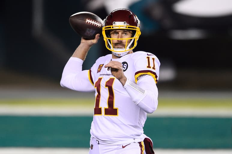 Alex Smith volvió esta temporada a los emparrillados, y terminó con marca de 5-1 con Washington. (AP)