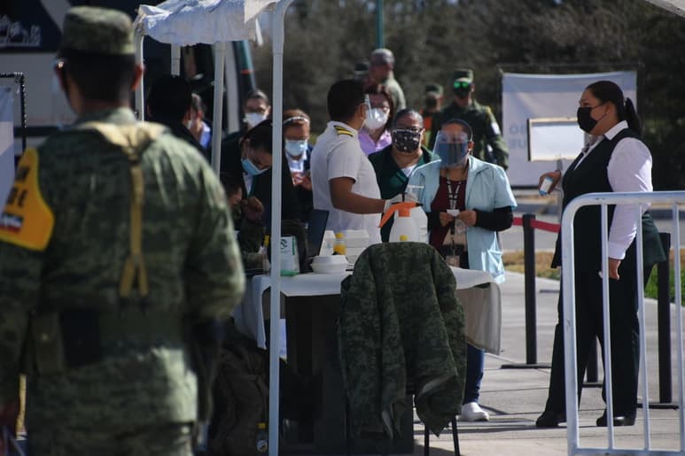 El saldo de las fiestas decembrinas para la región centro fue un incremento de más de un 60 por ciento en casos positivos de COVID-19 y un aumento a 97 pacientes hospitalizados, de los cuales 16 están intubados. (SERGIO A. RODRÍGUEZ)