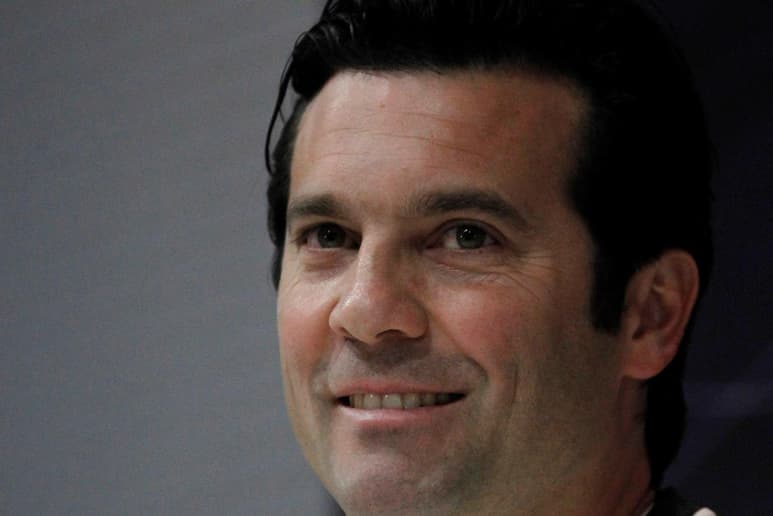 El entrenador Santiago Solari expresó este jueves su entusiasmo por debutar en el banquillo del América mexicano este sábado en el estadio Azteca, donde levantaron la Copa del Mundo la selección brasileña de Pelé en 1970 y la argentina del fallecido Diego Maradona en 1986. (ESPECIAL)