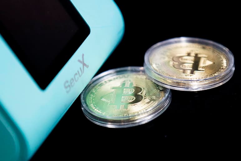 Según los analistas, estas subidas responden al posicionamiento de los inversores institucionales, entre ellos los bancos de inversión, que ven factible que el bitcoin llegue a los 50,000 dólares. (EL SIGLO DE TORREÓN)