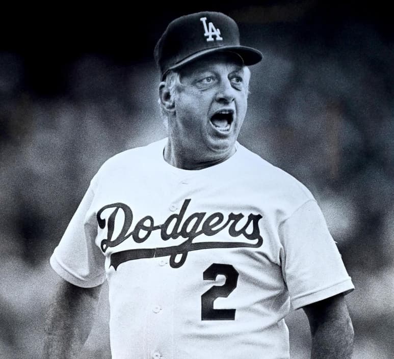 Lasorda sufrió un paro cardiopulmonar repentino en su casa el jueves por la noche y fue llevado al hospital donde fue declarado muerto menos de una hora después. (ESPECIAL)