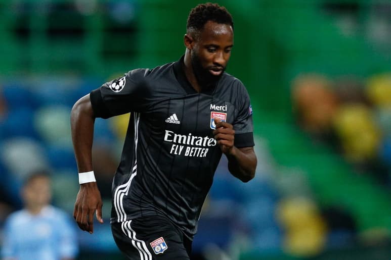 El Atlético de Madrid trabaja en varias posibilidades para suplir la salida del delantero Diego Costa en este mercado de enero, entre ellas Moussa Dembélé, con el que mantiene abierta ya una negociación con el Olympique de Lyon, al tiempo que Rudi García, su técnico en el conjunto francés, expresó este mismo viernes su preferencia por su permanencia en el club. (ESPECIAL)