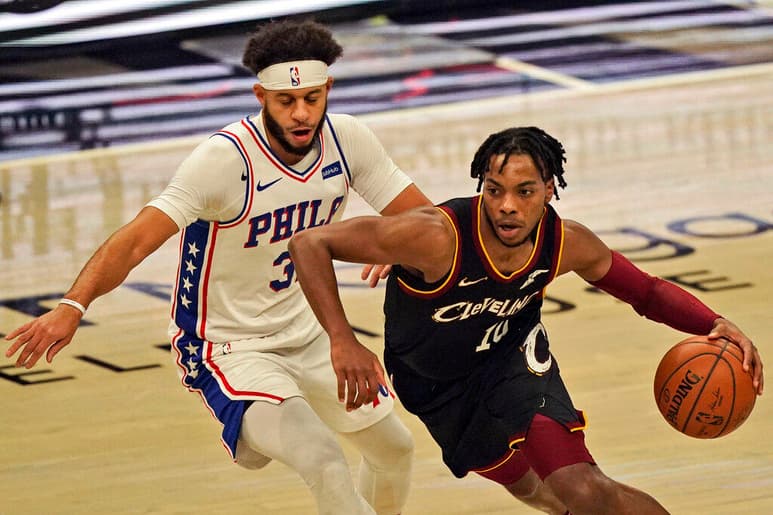 Los 76ers de Filadelfia se impusieron un periodo de cuarentena en Nueva York a raíz que el base Seth Curry diera positivo en COVID-19. (ESPECIAL)