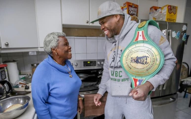 El excampeón Semicompleto del WBC, Adonis Stevenson se encuentra en muy buenas condiciones dos años después de haber sufrido una lesión en su combate contra el ucraniano Oleksandr Gvozdyk. (ESPECIAL)